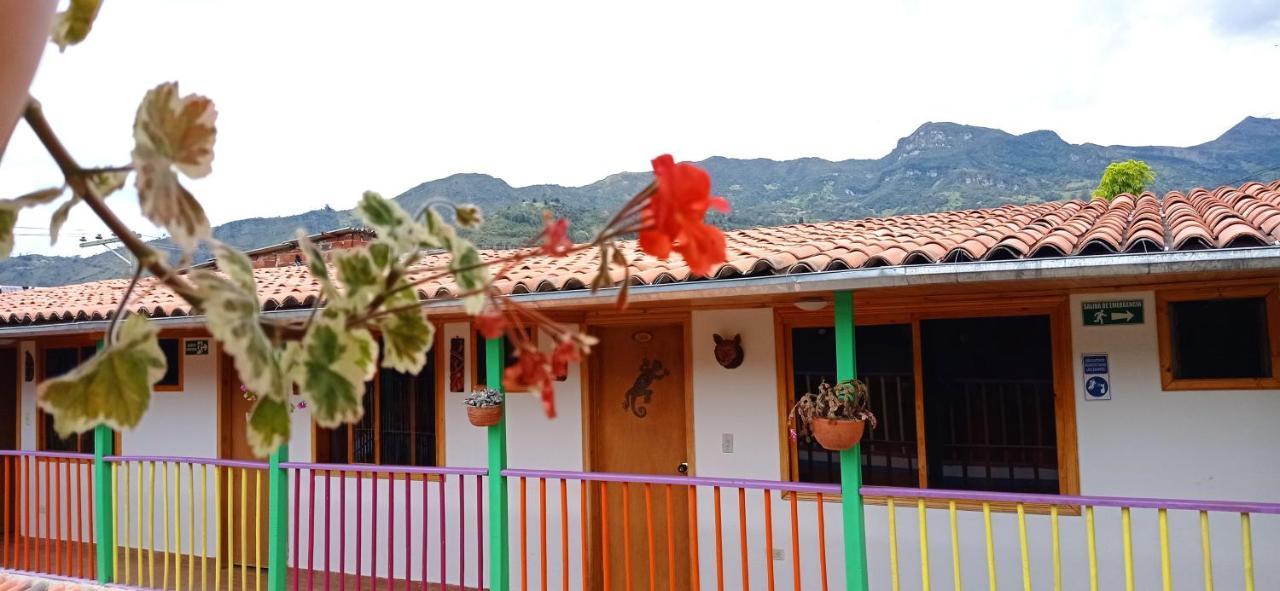 Hotel Guican De La Sierra Eksteriør billede